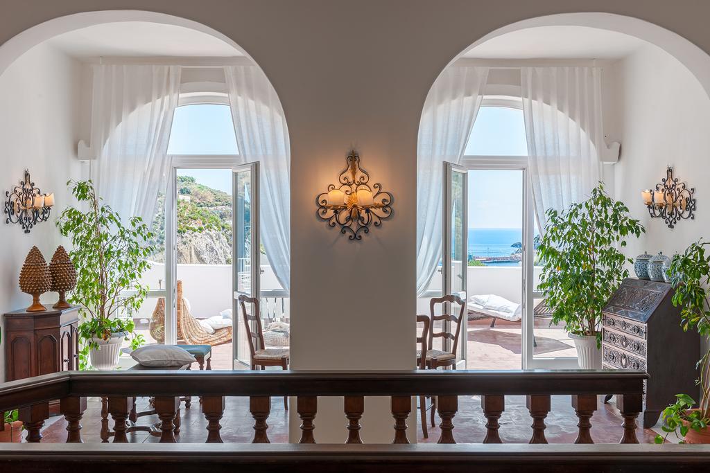 Hotel Chiaia Di Luna ポンツァ エクステリア 写真